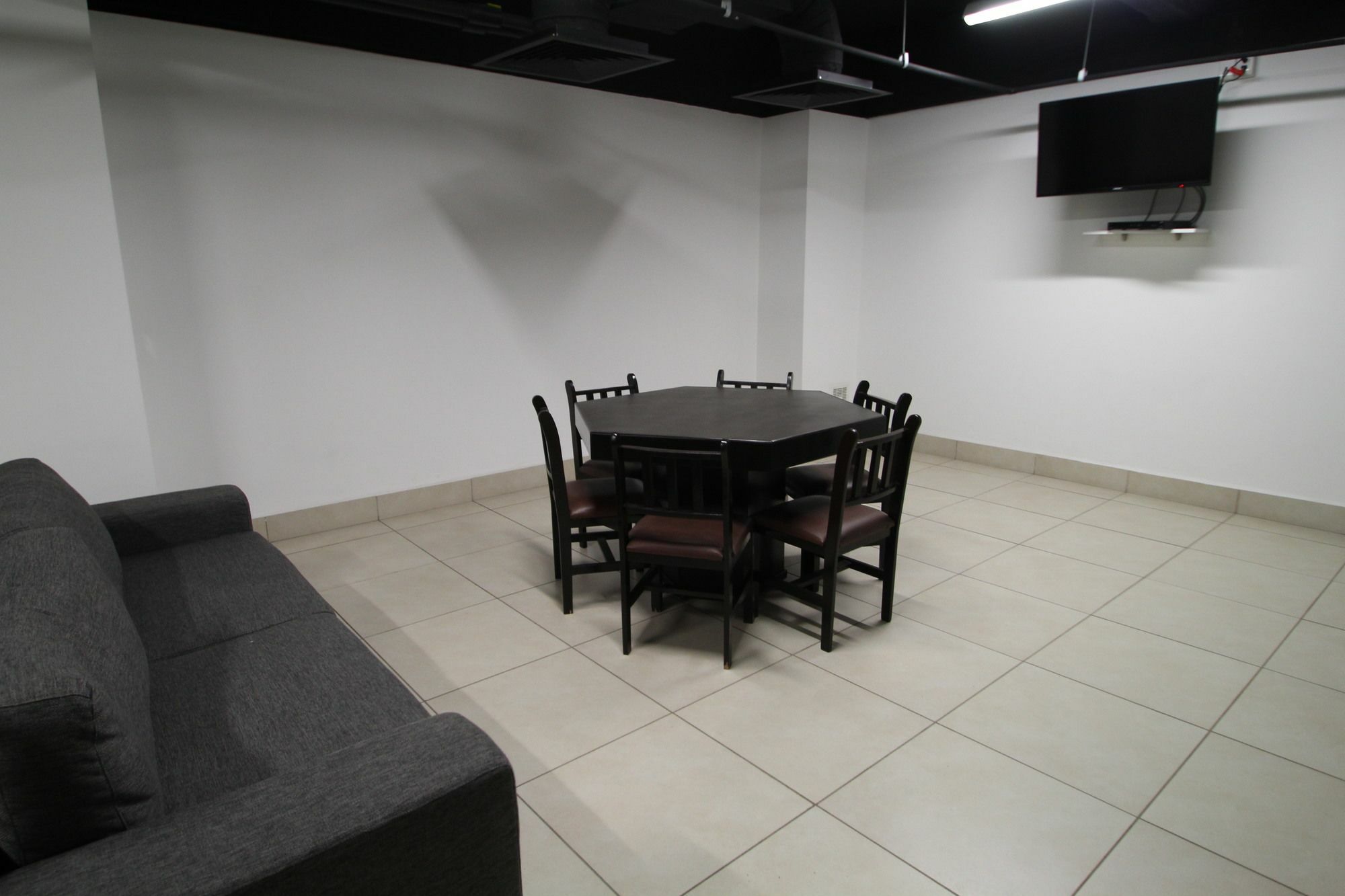 Boutique Downtown 1204